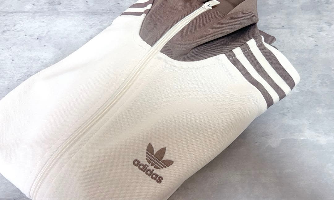 週末値下げ　アディダス　アディカラークラシックスベッケンバウアー トラックトップ