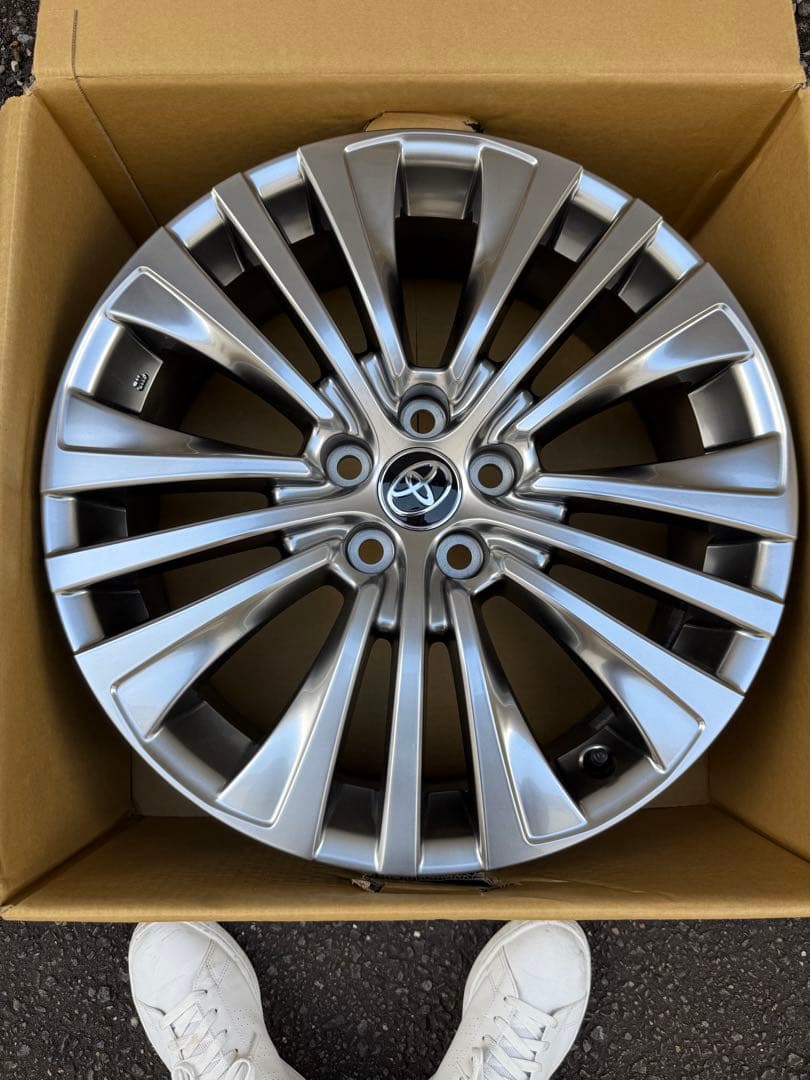 トヨタ 80系ハリアーZグレード19インチ ホイール シルバー