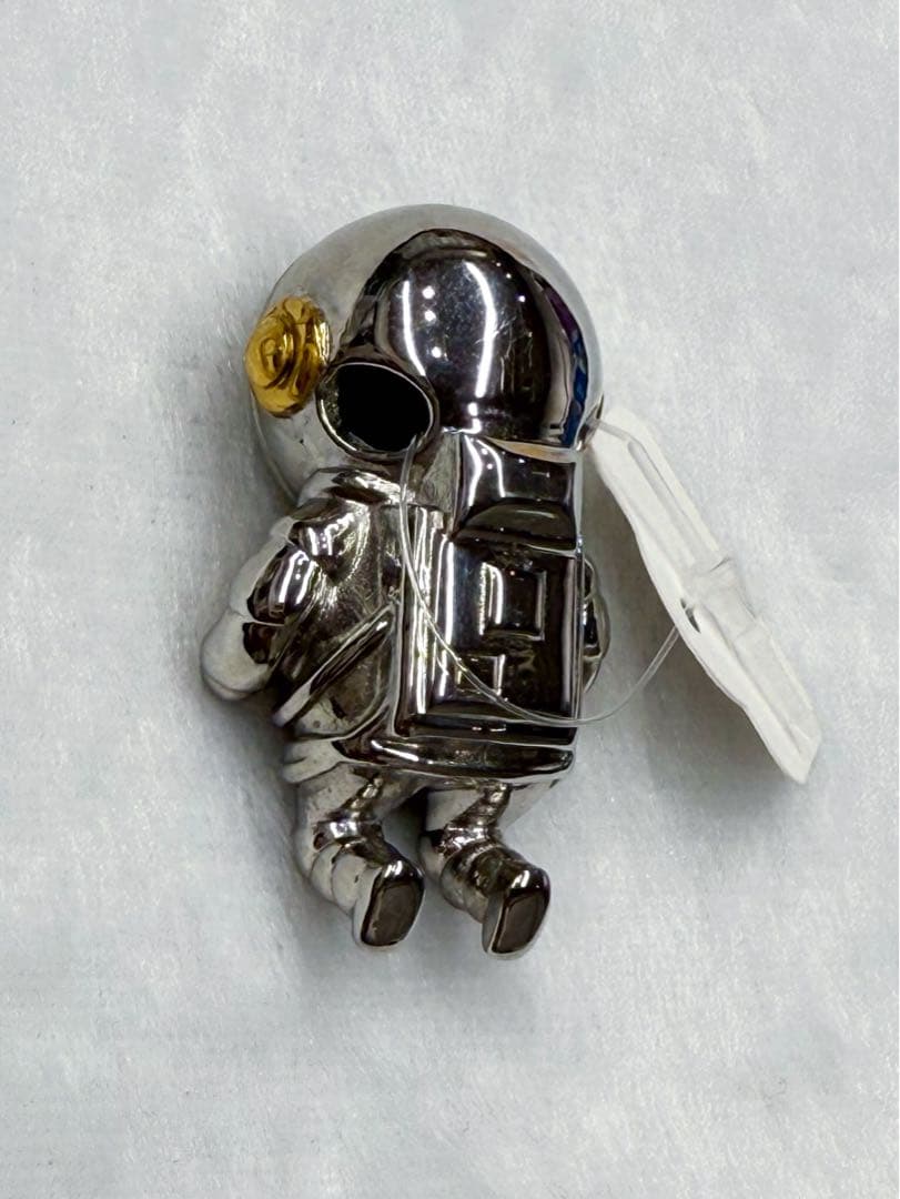 【新品未使用】ムオニナルスタ隕石　ギベオン　ペンダント　宇宙飛行士