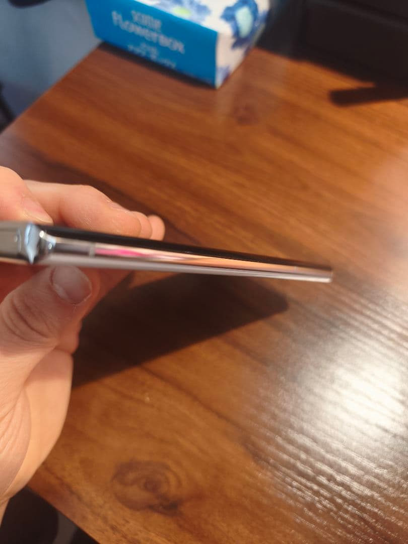 arrows NX9 F-52A ホワイト 128GB