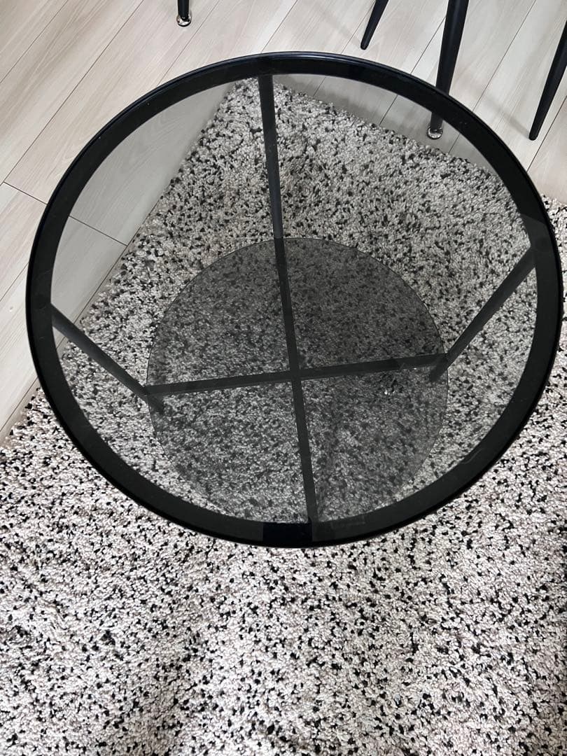 【モデルルーム使用美品】ガラス天板のサイドテーブル