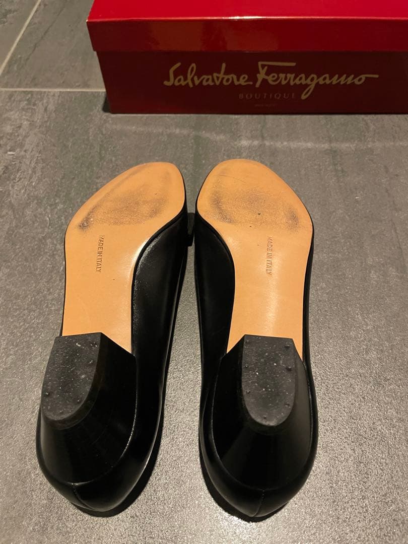 【美品】Salvatore Ferragamo 24.５センチ