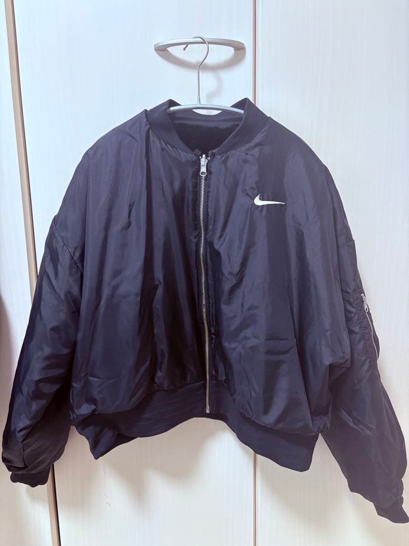 NIKE ウィメンズ リバーシブル フェイクファー ボンバージャケット Lサイズ