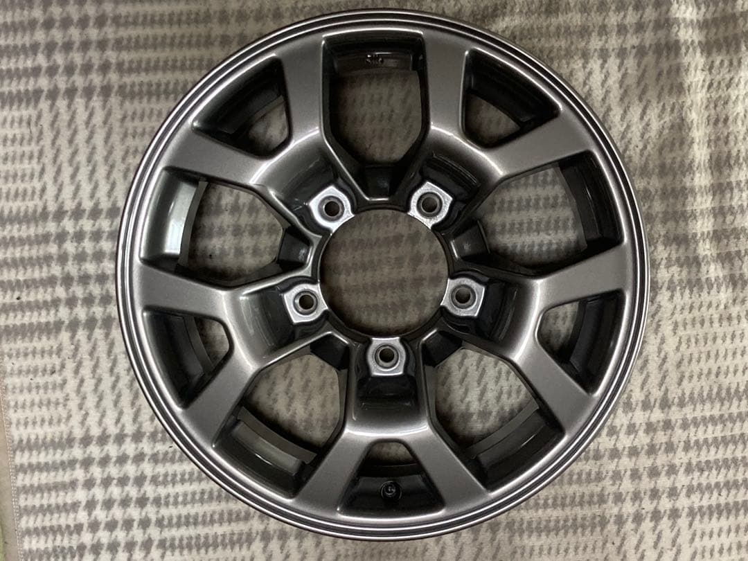 【送料込み】スズキ ジムニーシエラ 15インチ純正アルミホイール4本 新車外し