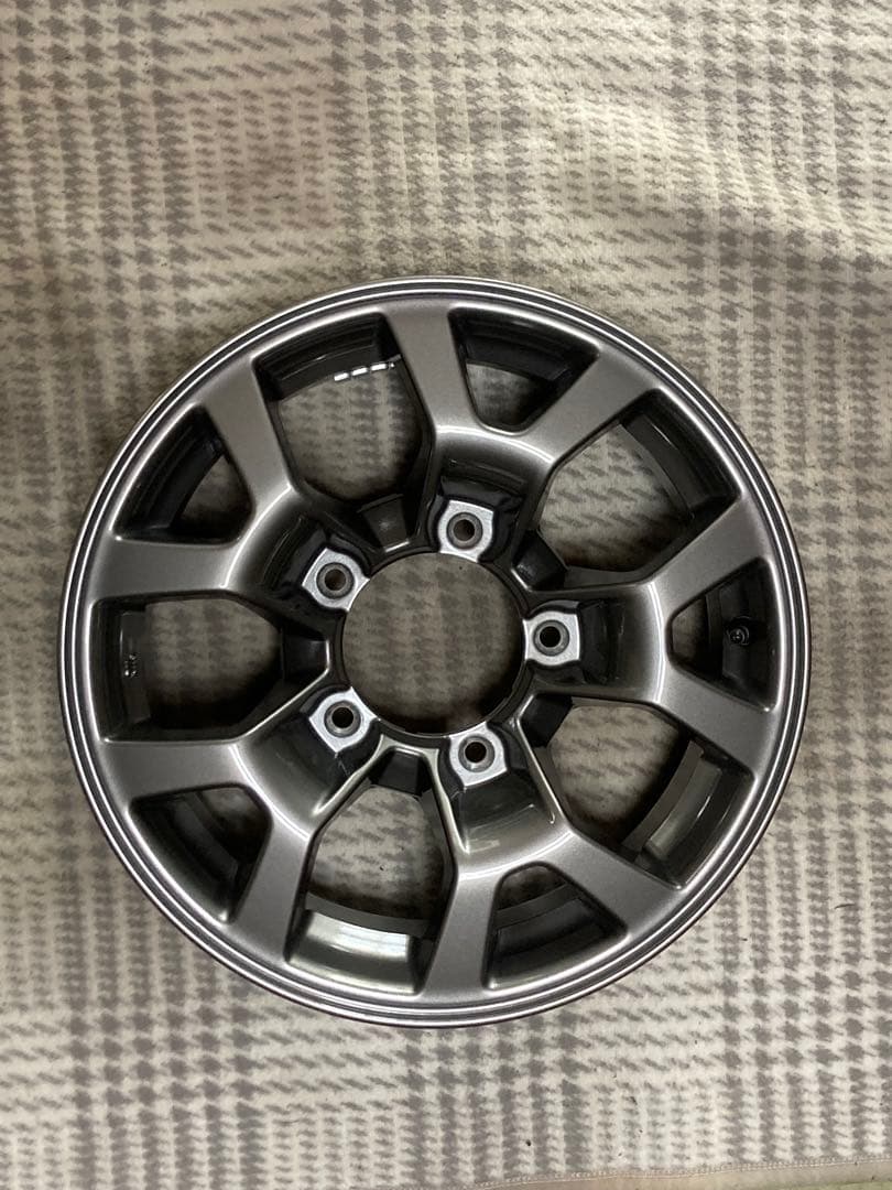 【送料込み】スズキ ジムニーシエラ 15インチ純正アルミホイール4本 新車外し