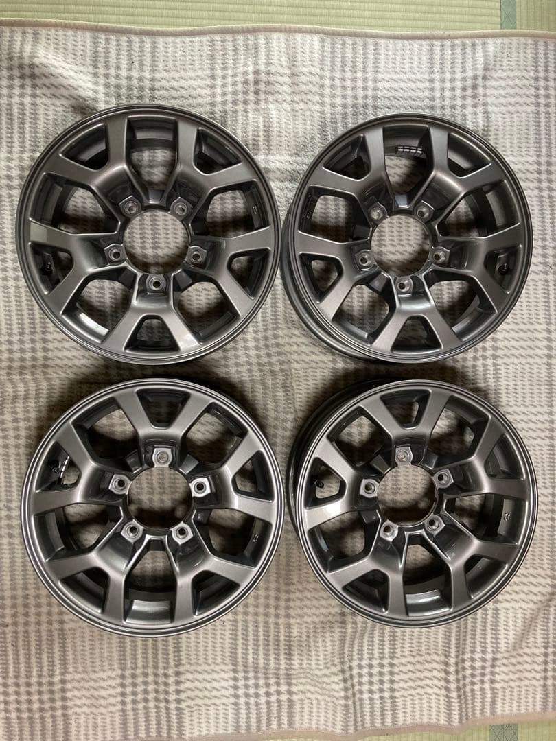 【送料込み】スズキ ジムニーシエラ 15インチ純正アルミホイール4本 新車外し