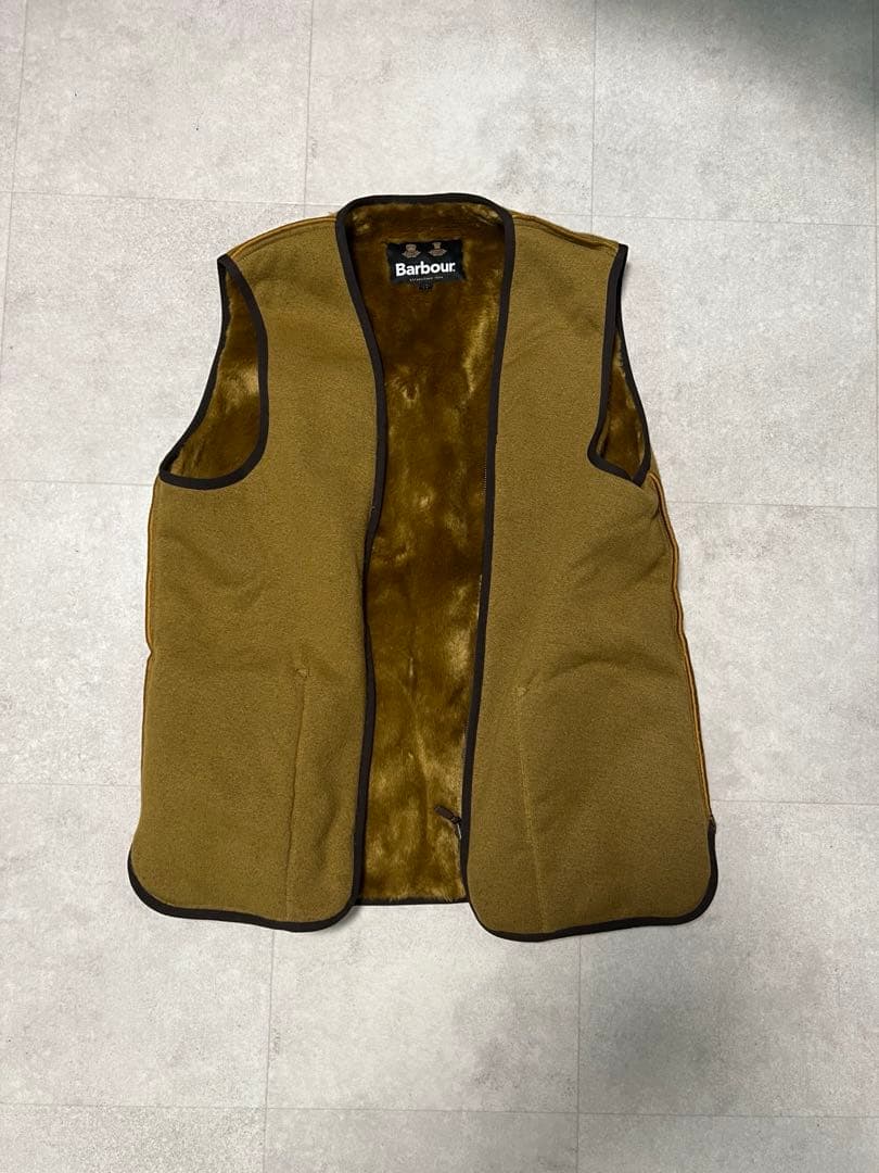 美品　Barbour ヘリングキルティングブルゾン　ファーライナー付
