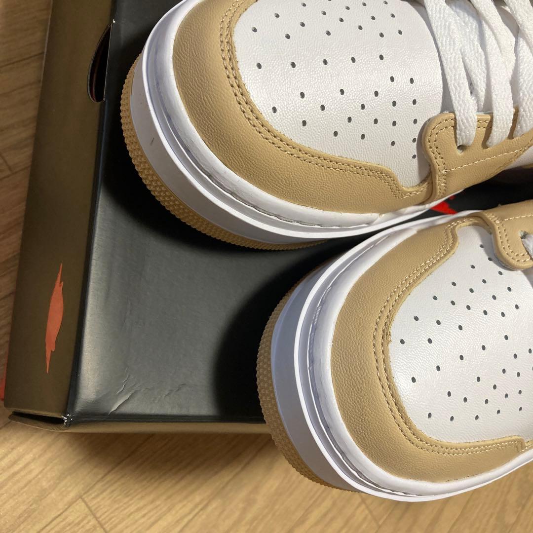 NIKE 28 エアジョーダン　ウィメンズ ベージュ 　エレベート　メル公園