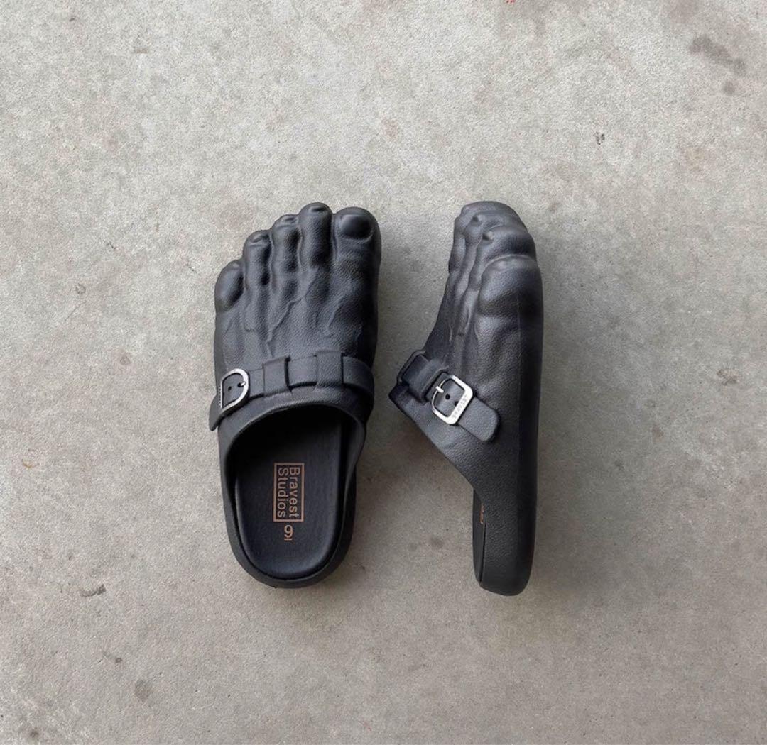 Bravest Studios Foot Clog 黒