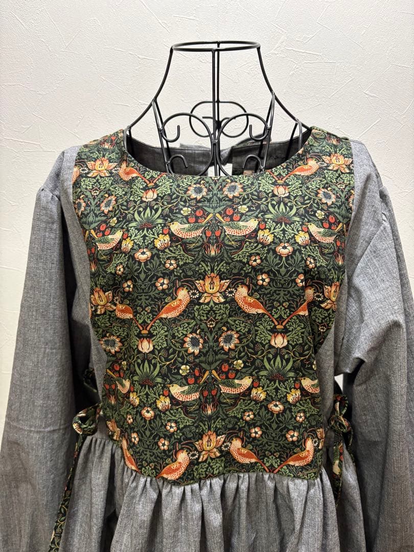 割烹着 おしゃれ ハンドメイド【ウィリアム・モリス いちご泥棒】