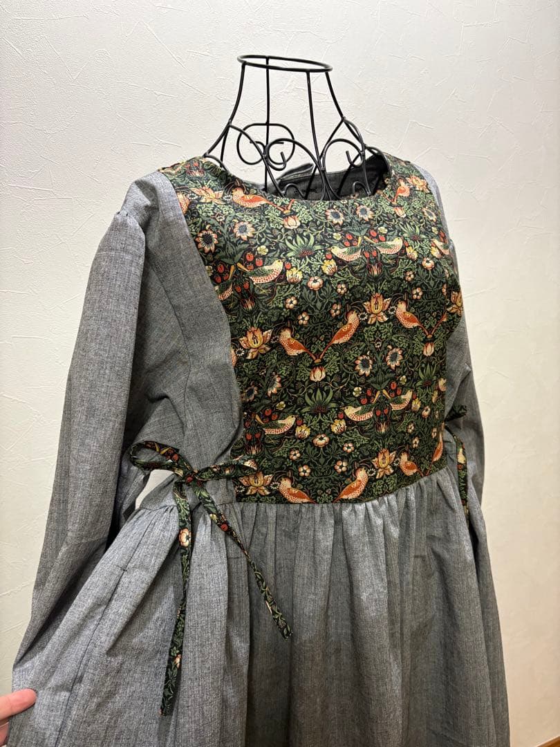 割烹着 おしゃれ ハンドメイド【ウィリアム・モリス いちご泥棒】