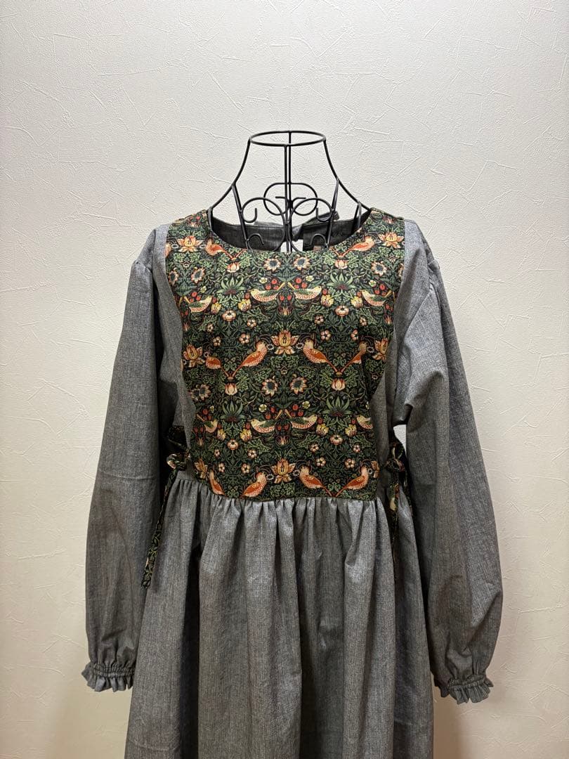 割烹着 おしゃれ ハンドメイド【ウィリアム・モリス いちご泥棒】