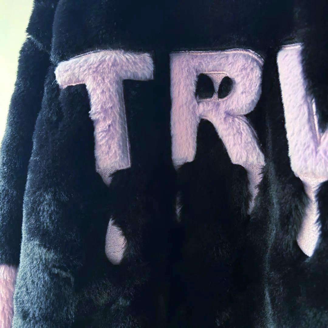 TRAVAS TOKYO ドリップロゴ フェイクファー ハイネックパーカー地雷系