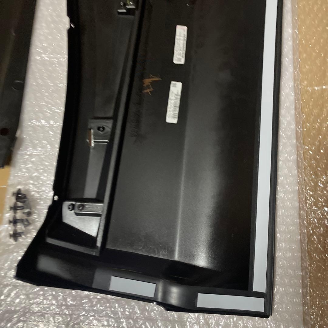 ハリアー80 モデリスタ　左リアドア　クォーター　サイドスカート