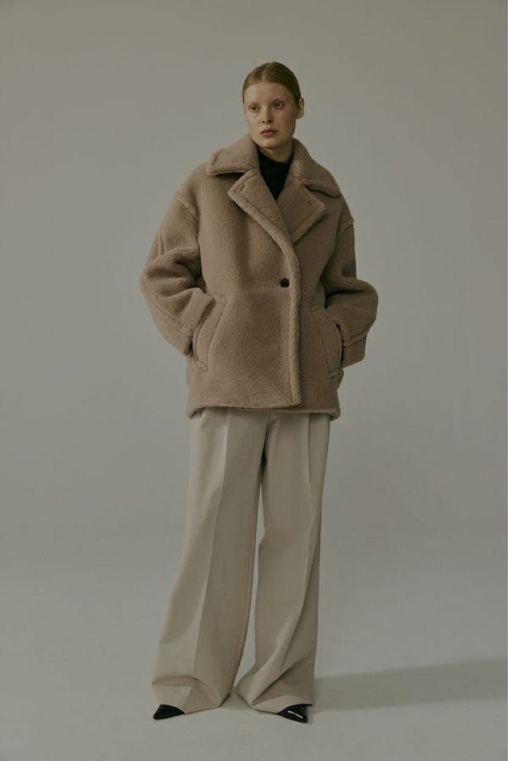 未使用に近い CINOH 2024AW ボア ミドルコート ベージュ 36