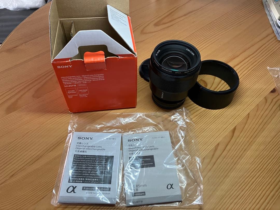 Sony FE 85mm F1.8 レンズ + おまけ