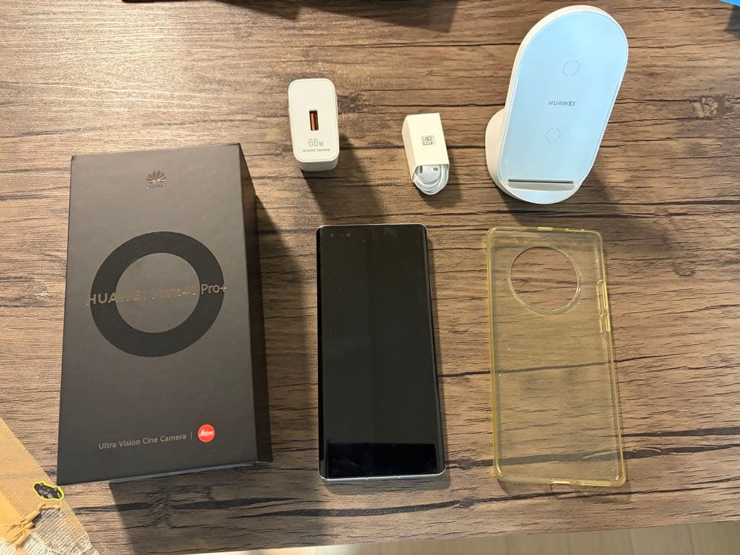 ❄*️様 【中古】Huawei mate40pro+ ホワイト　8/256