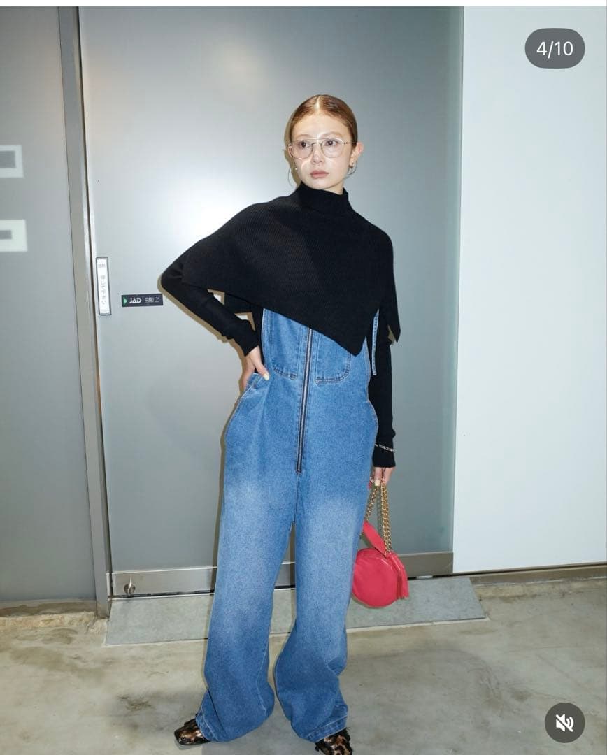 IAMALPHA ケープアンサンブルニット&フロントジップデザインサロペット