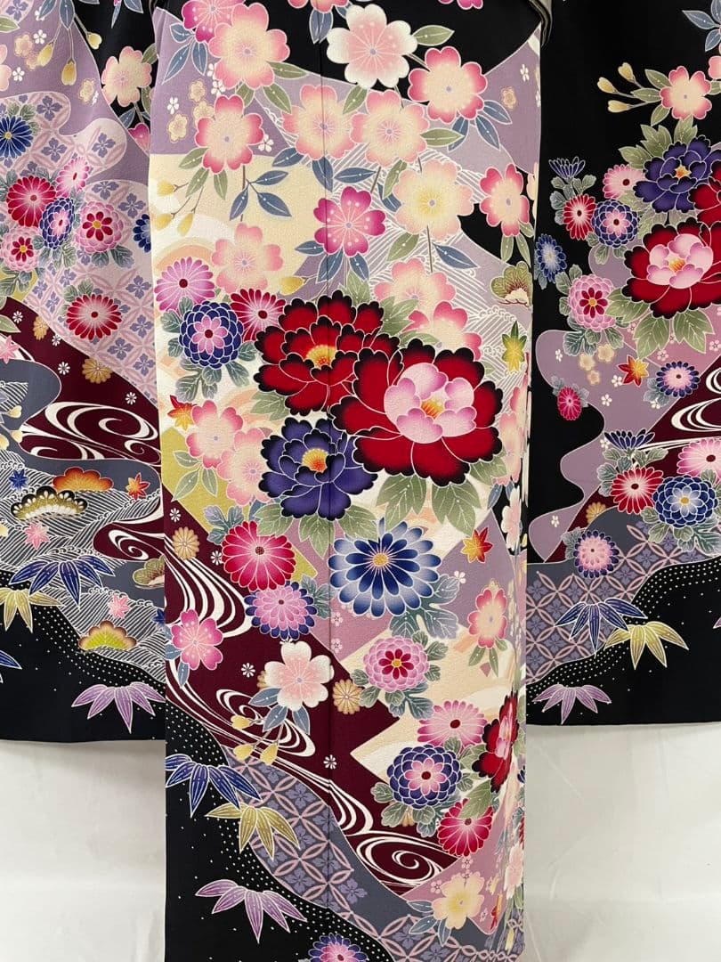 売約済み【WA-Modern】★★正絹　京紅型　黒地　振袖単品