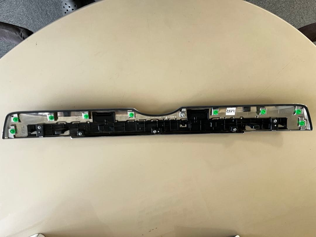 ランドクルーザープラド150後期 リアガーニシュ　ロゴ塗り分け マット　ブラック