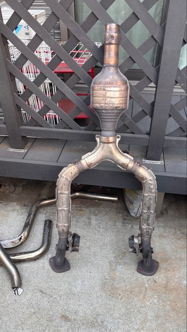 30セルシオ後期純正フロントパイプ