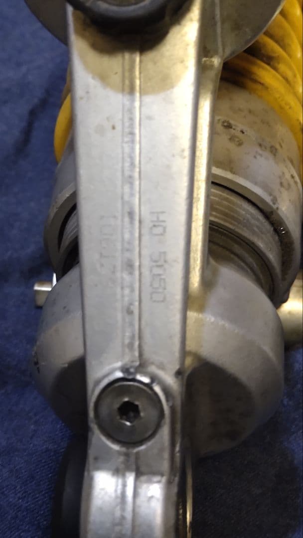 オーリンズ　正規品ho5050 リアサスペンション　CB400SF用