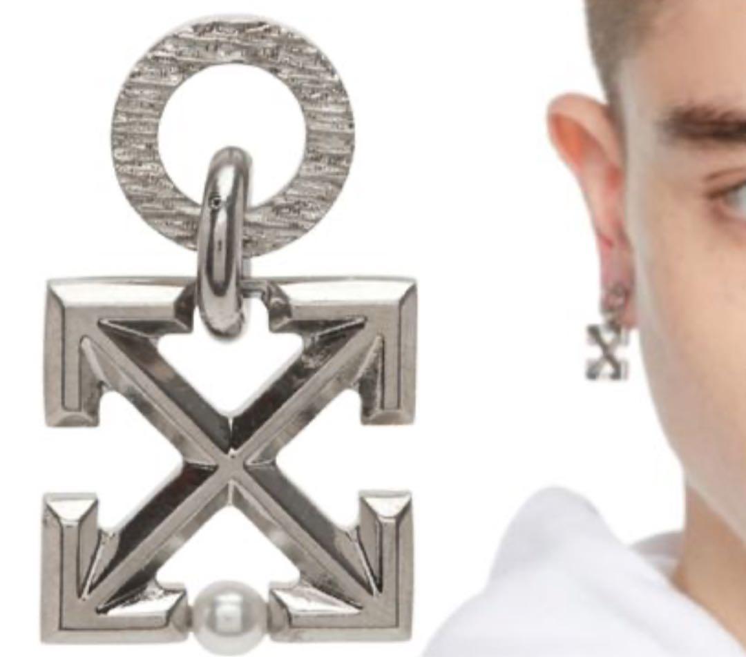 Off-White アローピアス