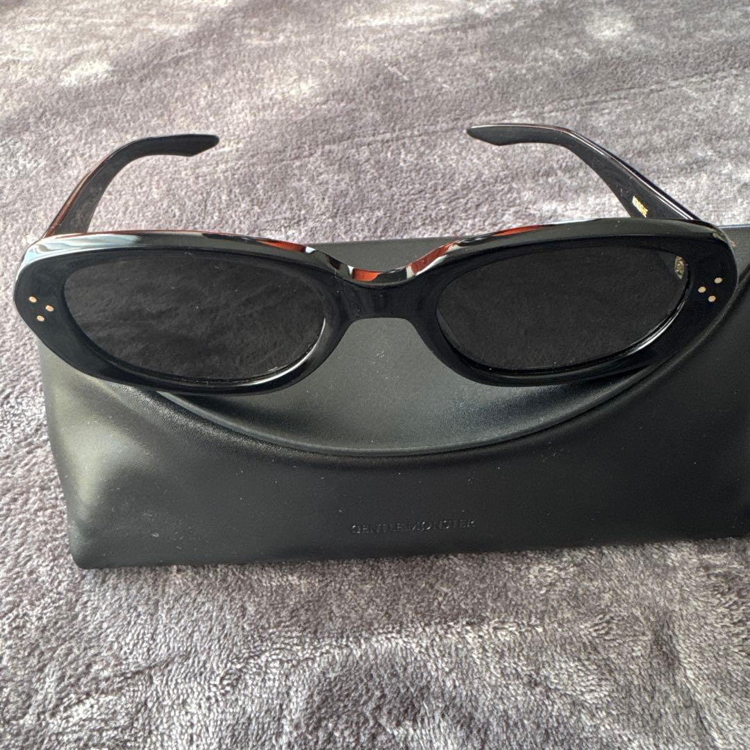 GENTLE MONSTER Ninisheブラックサングラス