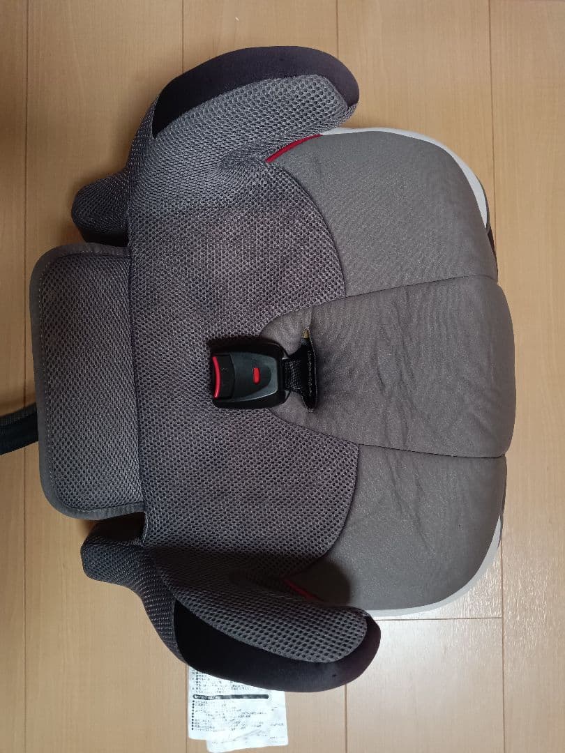 Combi 車用チャイルドシート グレー　ジョイトリップ