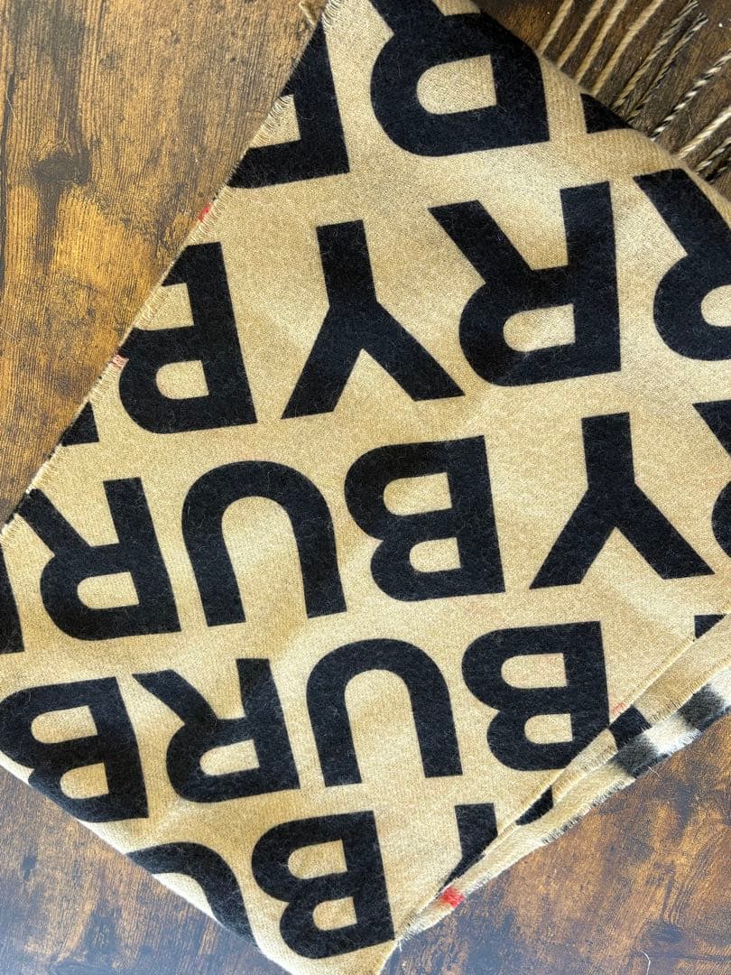 BURBERRY ロゴ入りマフラー カシミア