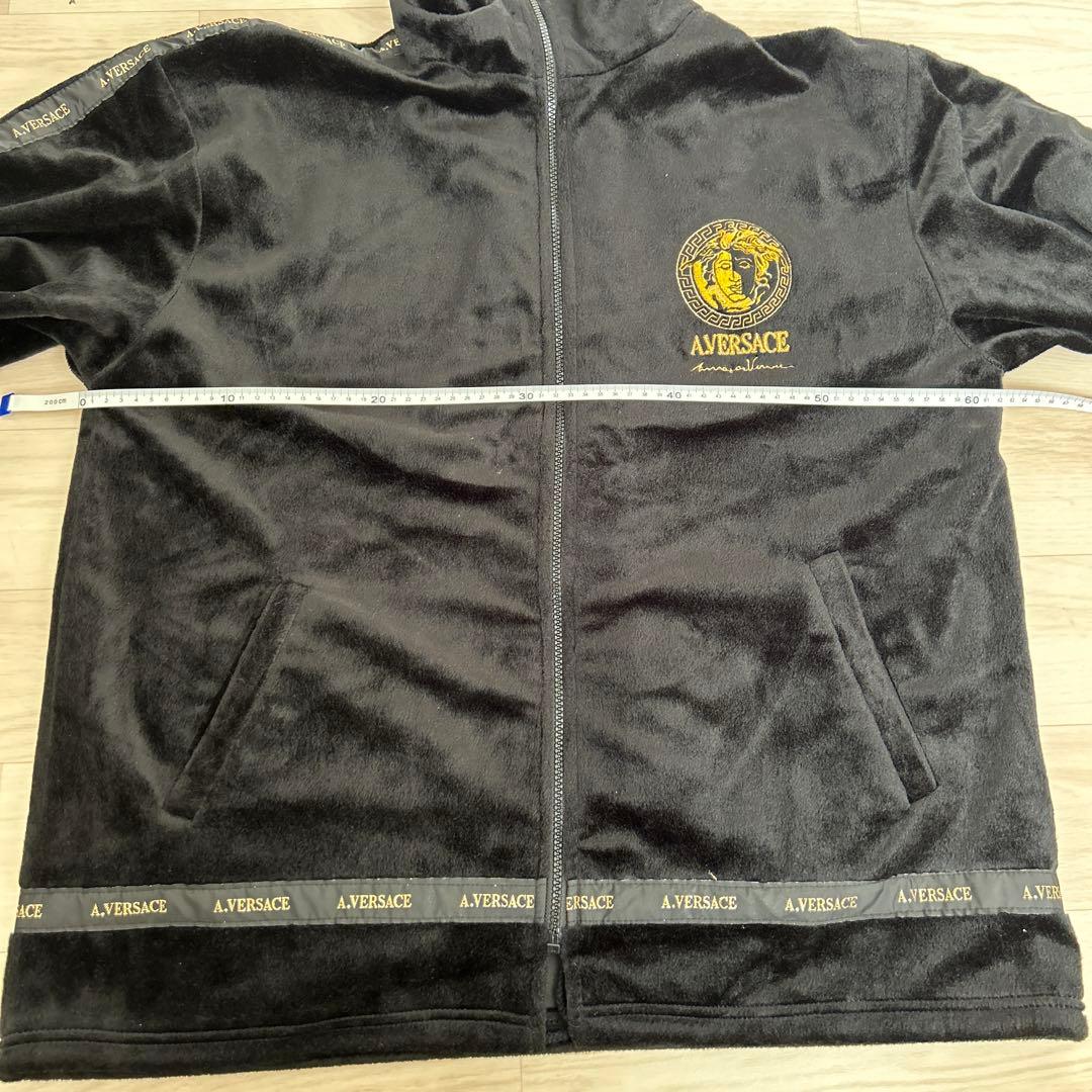 O*読様 ヴェルサーチ ベロア ジャケット ビッグロゴ メデューサ 刺繍