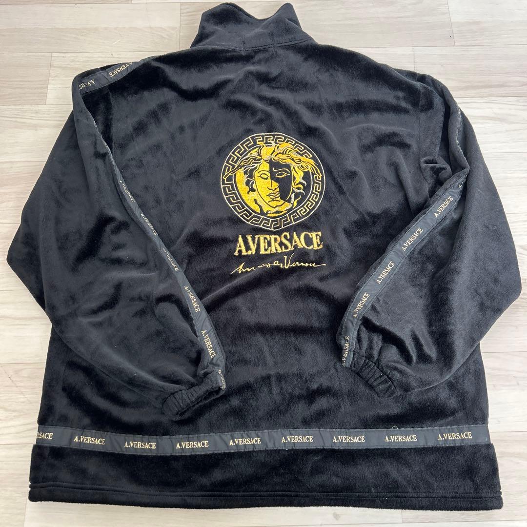 O*読様 ヴェルサーチ ベロア ジャケット ビッグロゴ メデューサ 刺繍