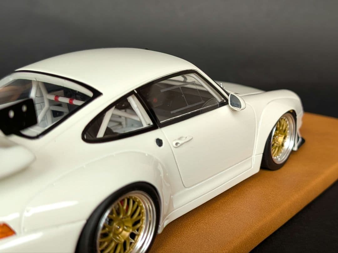 GTスピリット 1/18 PORSCHE 911 (993) GT2 EVO
