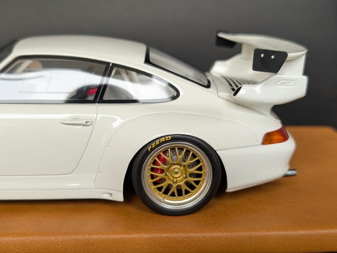 GTスピリット 1/18 PORSCHE 911 (993) GT2 EVO