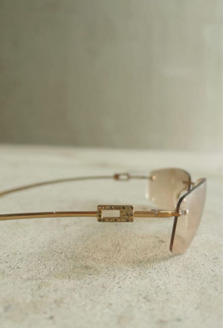 GUCCI リムレス サングラス