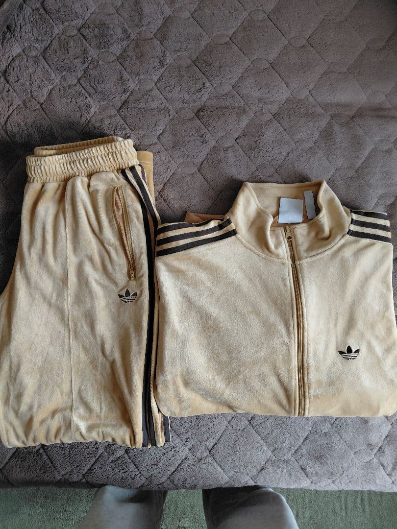 adidas ベロア上下セット