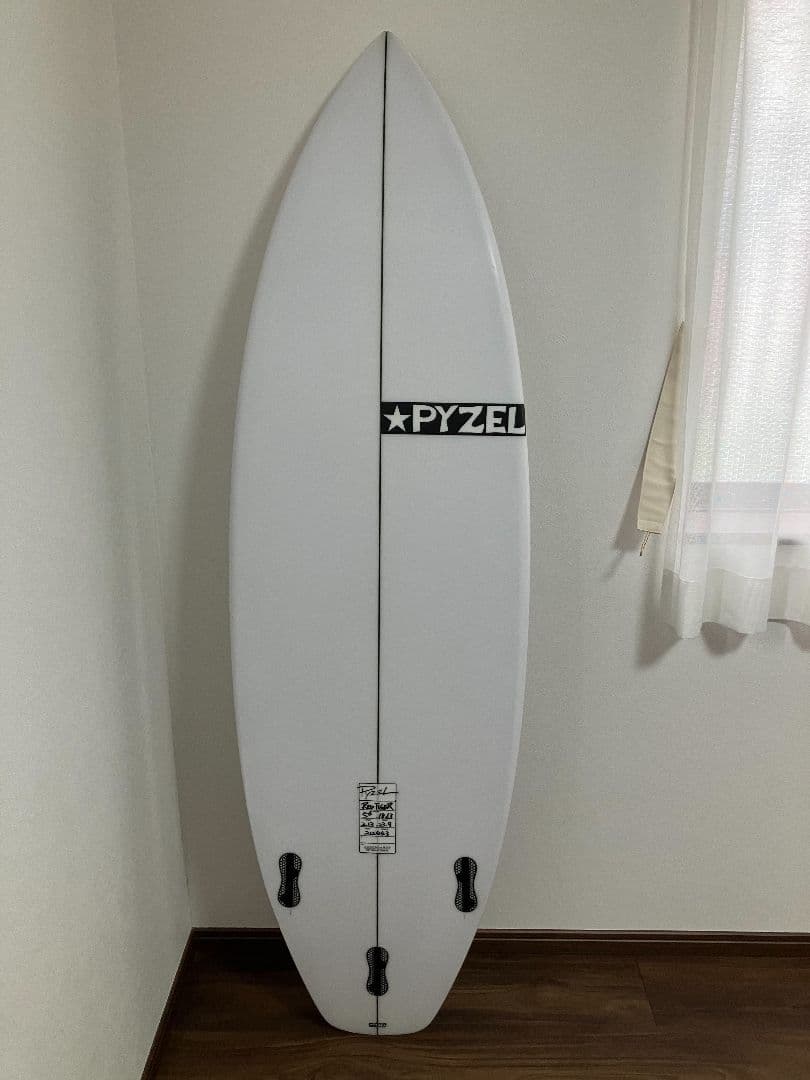 PYZEL ショートボード
