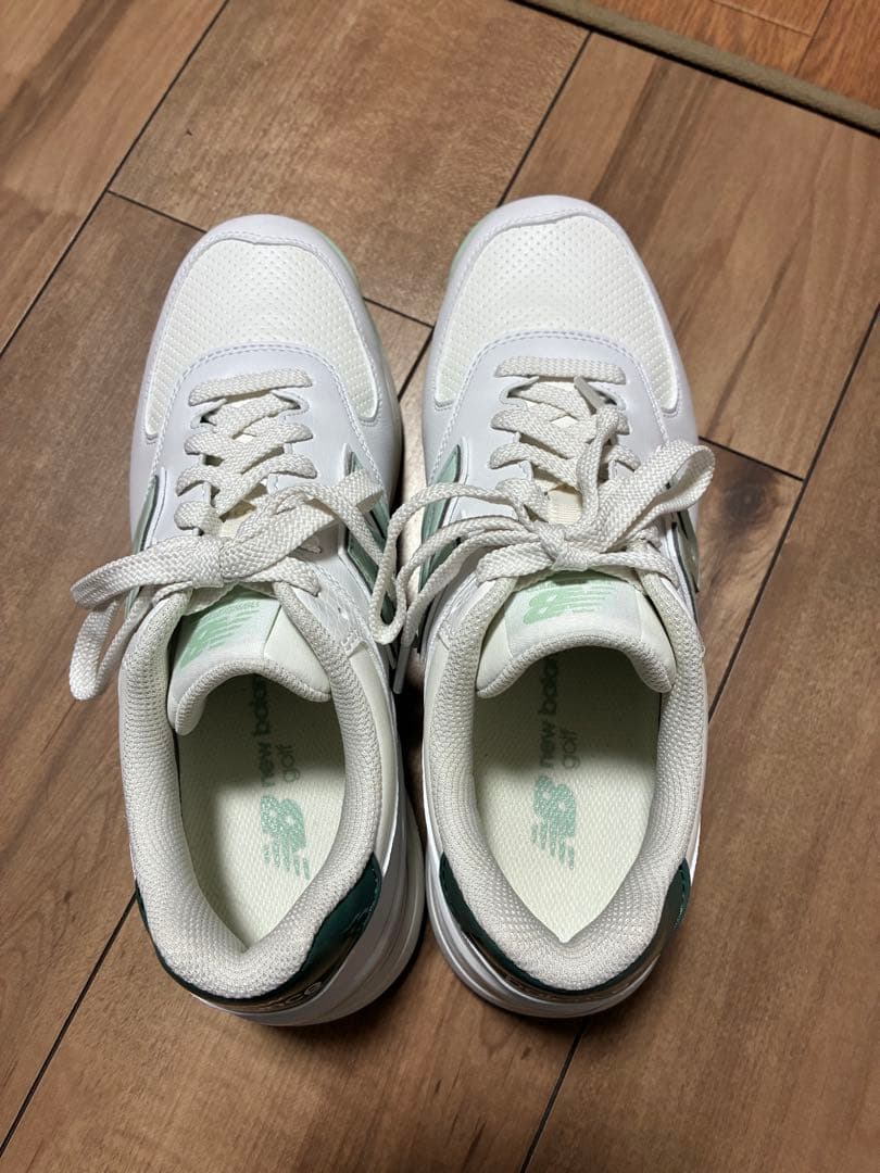 ニューバランスレディースゴルフシューズ24センチ