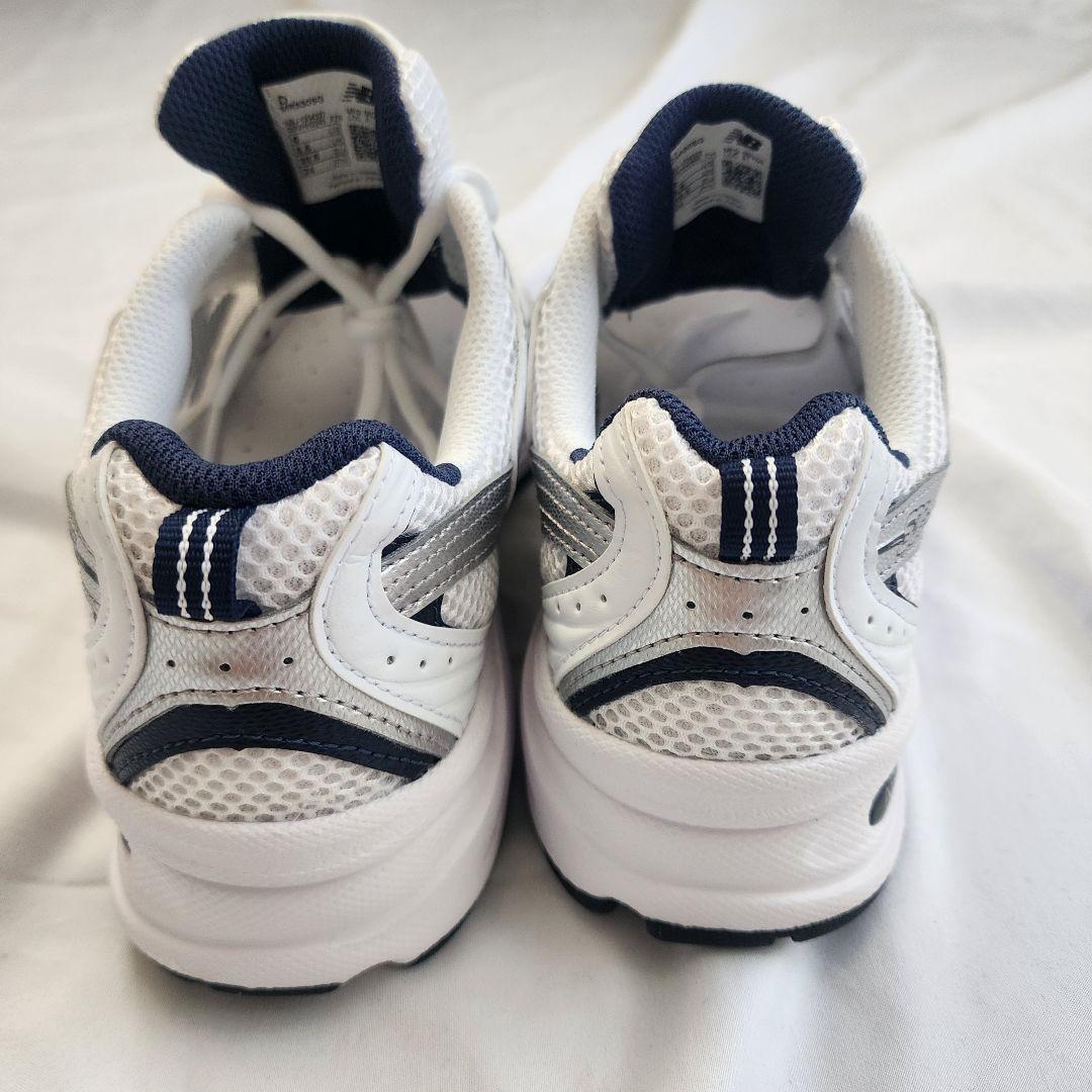 新品⭐︎　ニューバランス　MR530SG 24センチ