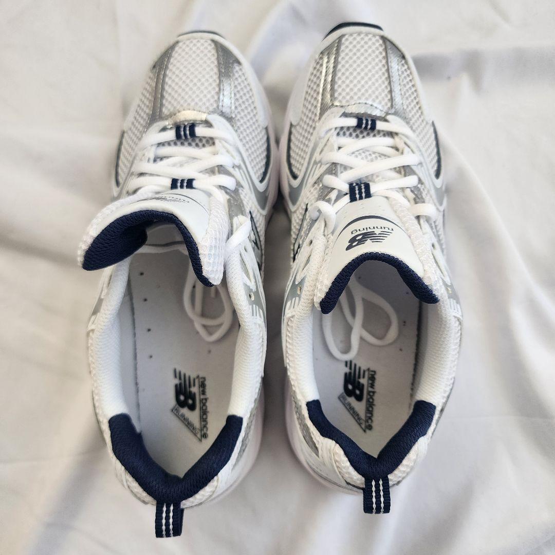 新品⭐︎　ニューバランス　MR530SG 24センチ