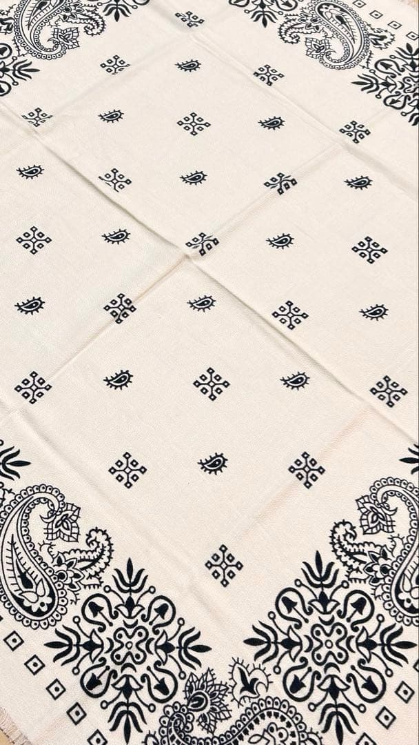 新品未使用manipuriペイズリー柄　ウールシルクストール