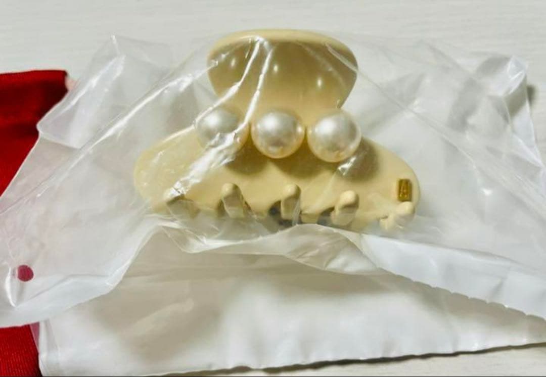 再入荷ラスト1点❣️【新品未開封】アレクサンドル完売品パールクリップ　S ベージュ