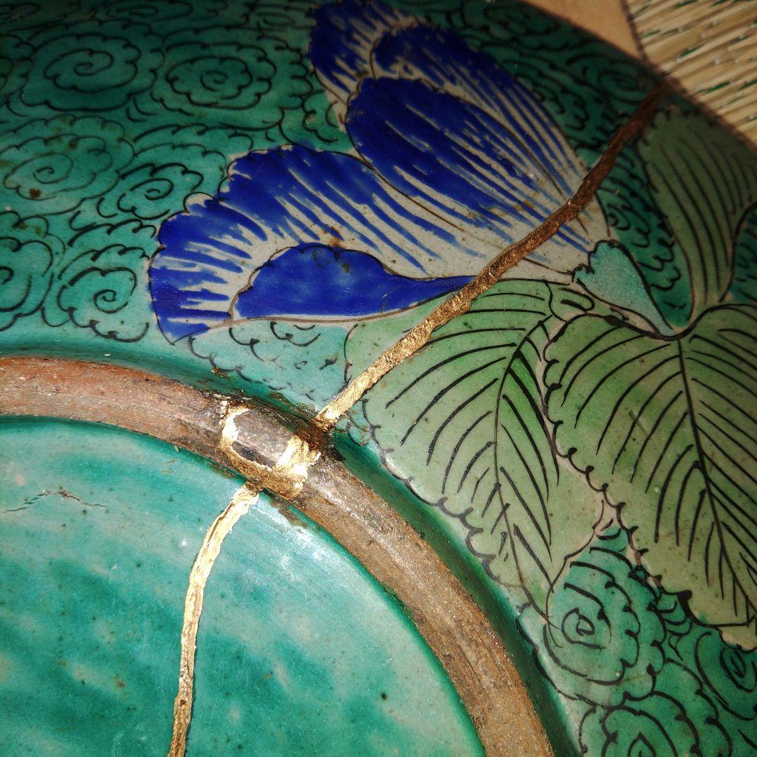 古九谷　青手賢人牡丹海浜図飾皿　金継ぎ　直径41cm