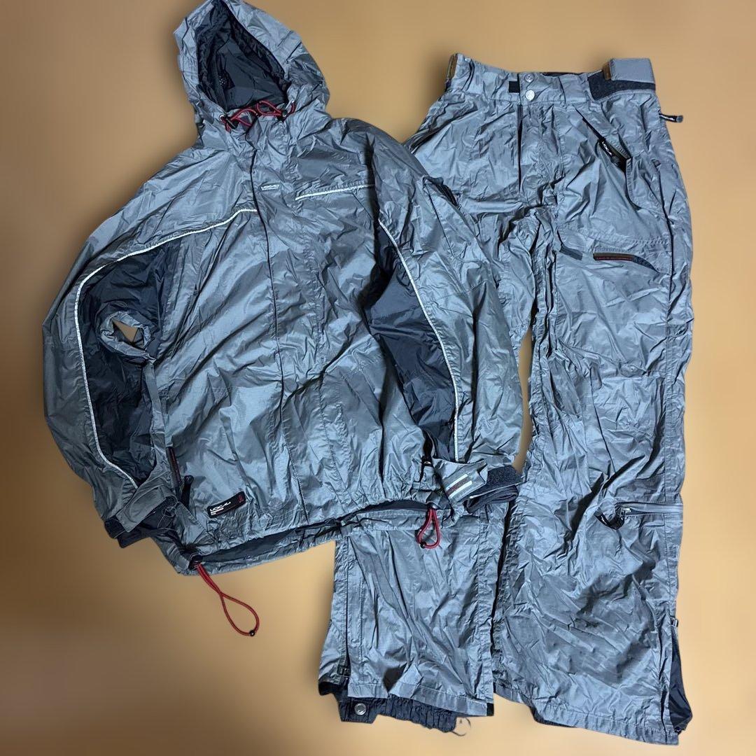 グレー ナイロン製 スノーボードウェア 上下セット