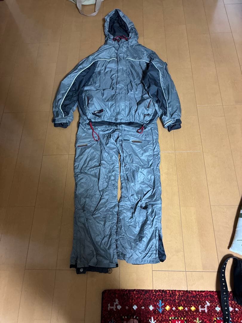 グレー ナイロン製 スノーボードウェア 上下セット