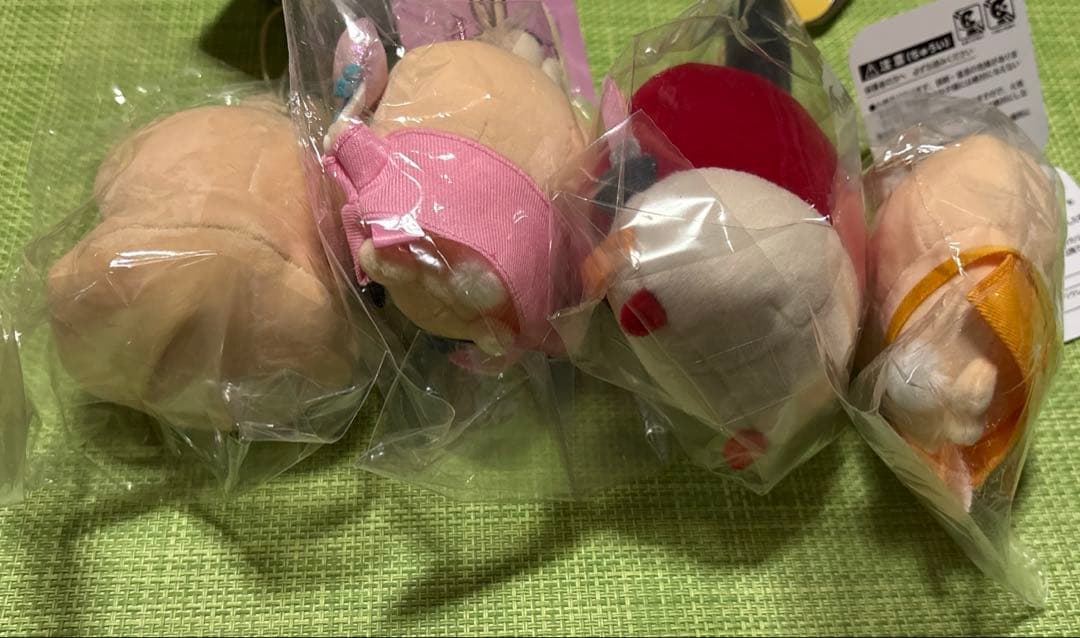 ちいかわ うさぎ ハートに火を もぐもぐ 店員さん ウラヤハボウズ オタ活うちわ