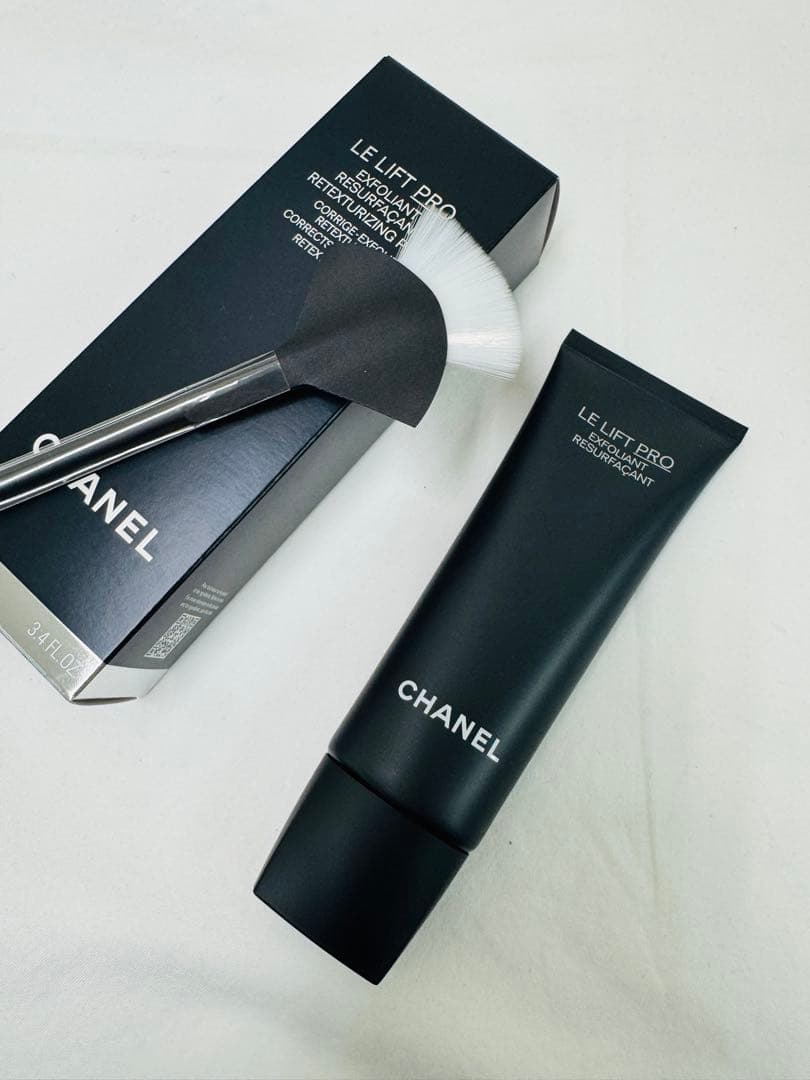 CHANEL LL プロ リテクスチャライジング ピール