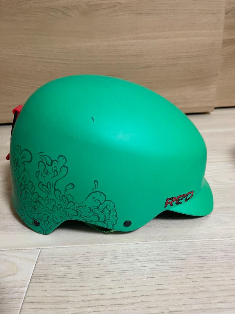 Burton 子供用スノーボードウェア 緑色葉柄