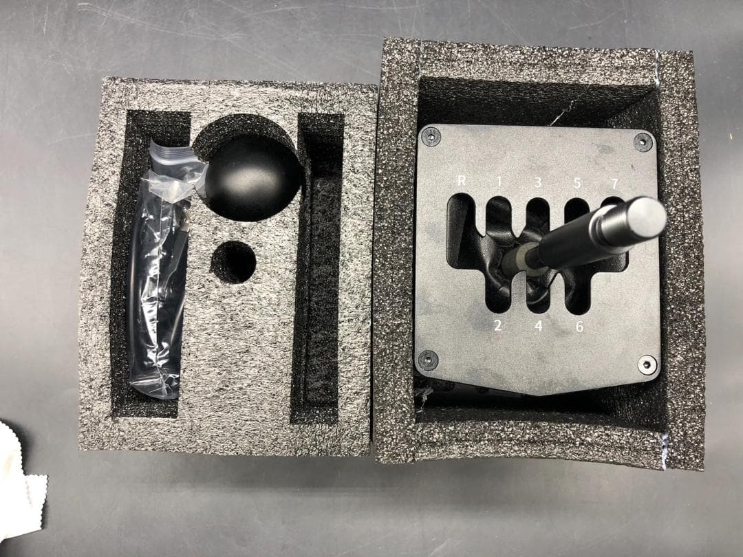 MOZA R5 ハンドルセット ハンドブレーキ クラッチペダル シフター