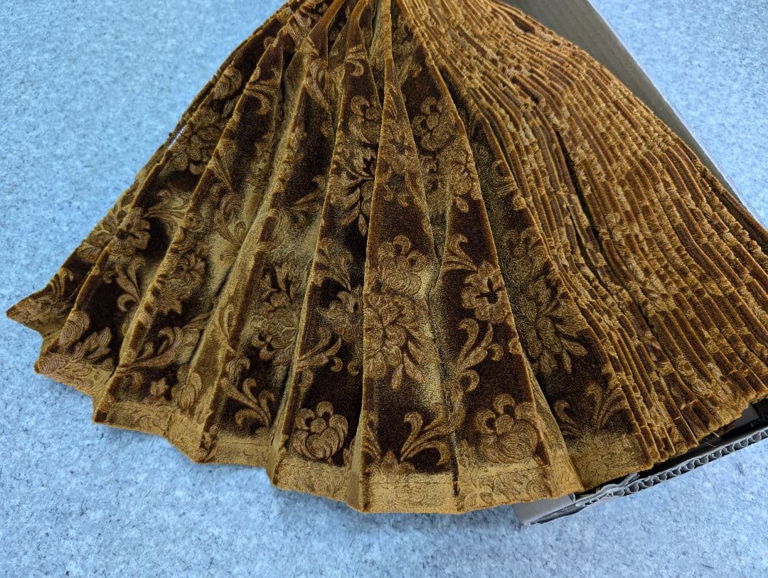 新品 アコーディオン仮眠カーテン　　ローレルゴールド テクノガレージ製80cm丈